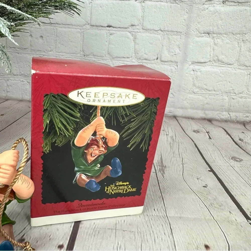 Vintage disney hallmark Keepsake Ornament 90s quasimodo hunchback of notre dame